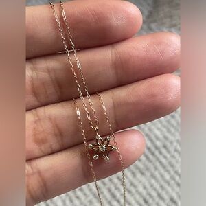 18k Diamond Flower Pendant Necklace